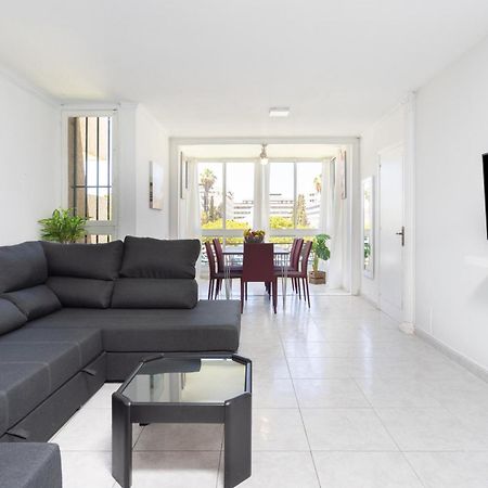 Classbnb - Three Spacious Apartments 150M From The Las Americas Promenade أرونا المظهر الخارجي الصورة