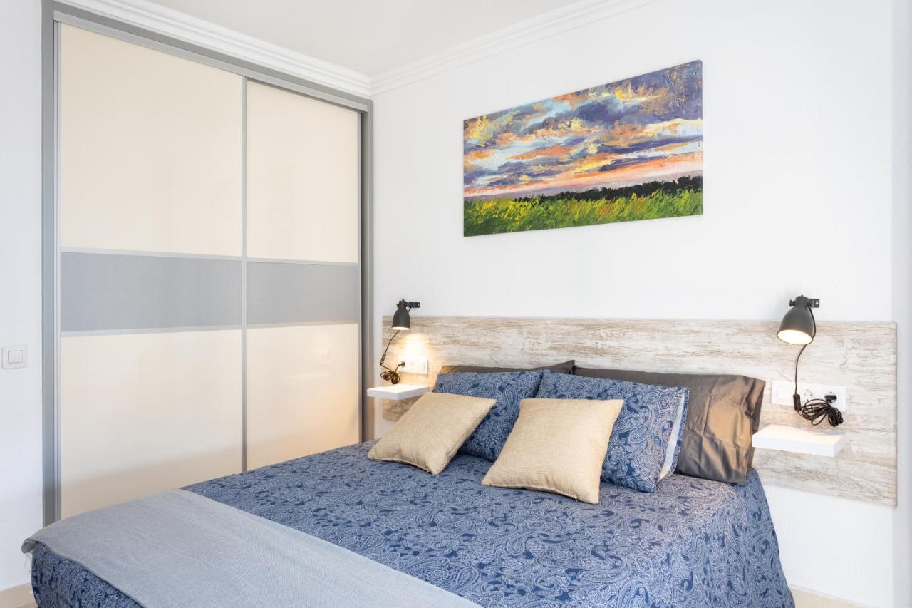Classbnb - Three Spacious Apartments 150M From The Las Americas Promenade أرونا المظهر الخارجي الصورة