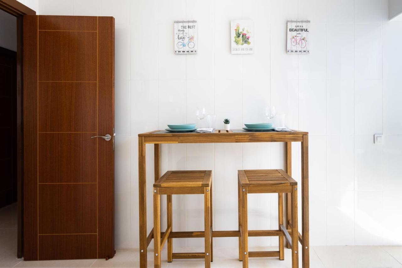 Classbnb - Three Spacious Apartments 150M From The Las Americas Promenade أرونا المظهر الخارجي الصورة