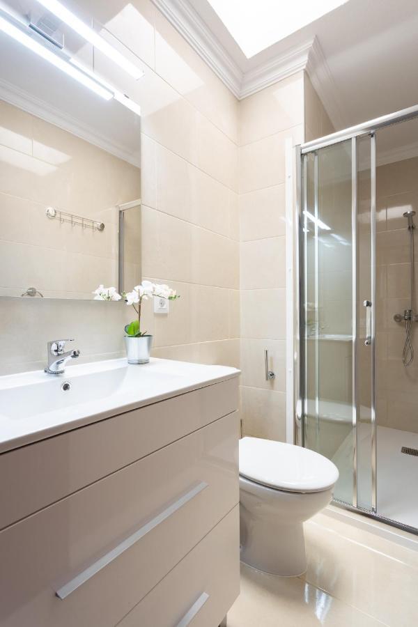 Classbnb - Three Spacious Apartments 150M From The Las Americas Promenade أرونا المظهر الخارجي الصورة