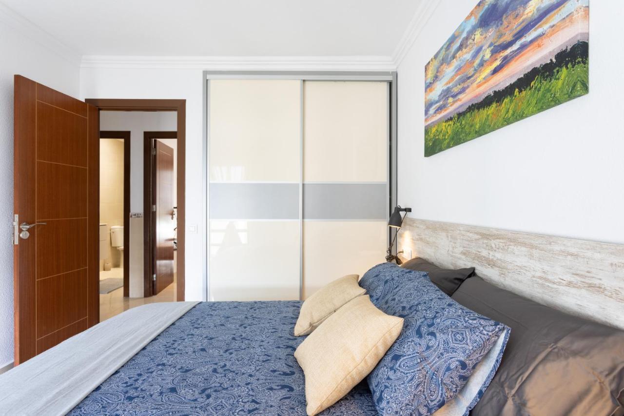 Classbnb - Three Spacious Apartments 150M From The Las Americas Promenade أرونا المظهر الخارجي الصورة