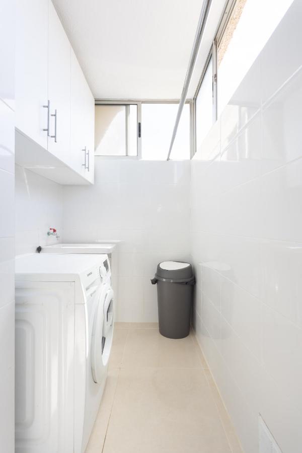 Classbnb - Three Spacious Apartments 150M From The Las Americas Promenade أرونا المظهر الخارجي الصورة