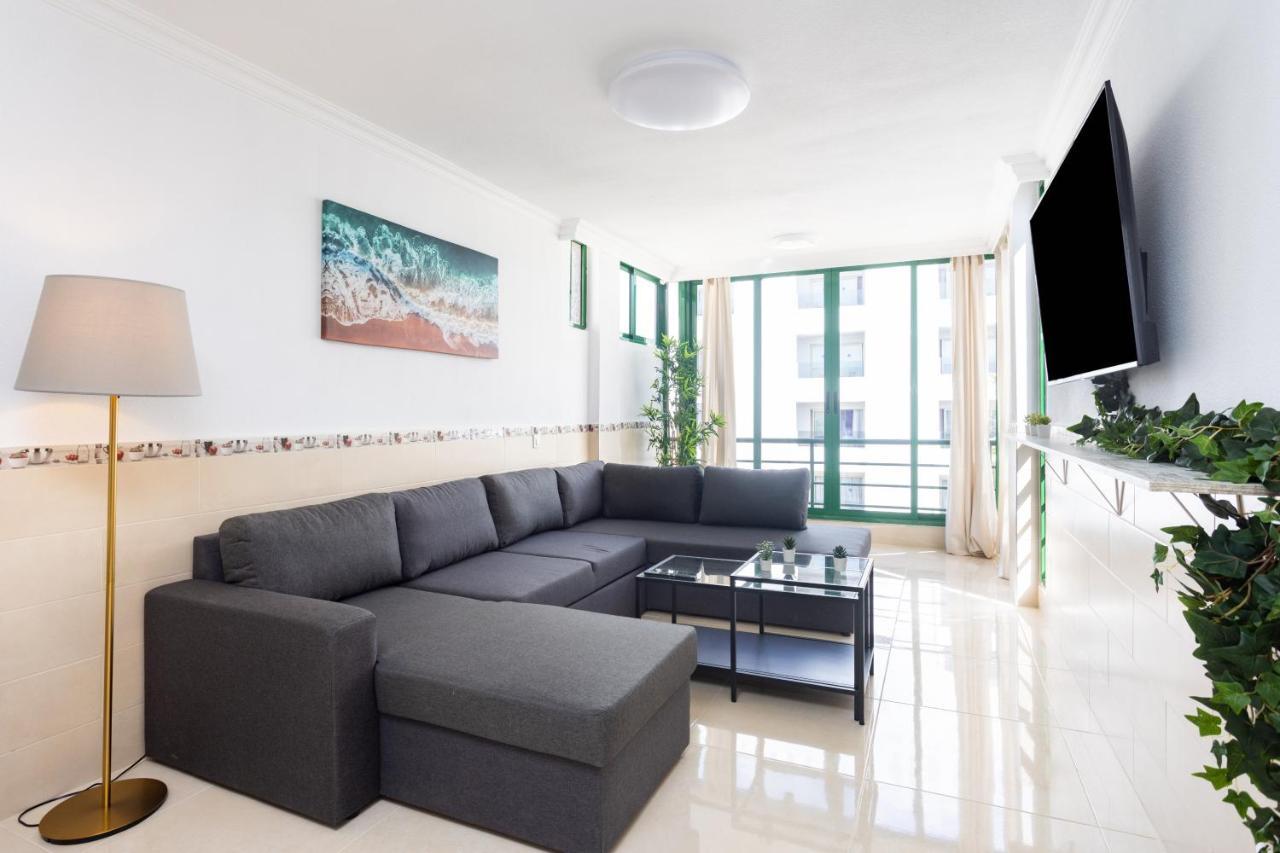 Classbnb - Three Spacious Apartments 150M From The Las Americas Promenade أرونا المظهر الخارجي الصورة