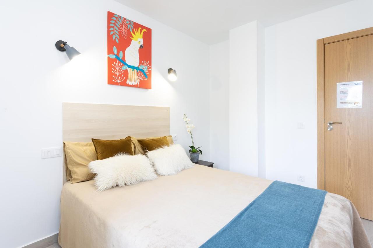 Classbnb - Three Spacious Apartments 150M From The Las Americas Promenade أرونا المظهر الخارجي الصورة
