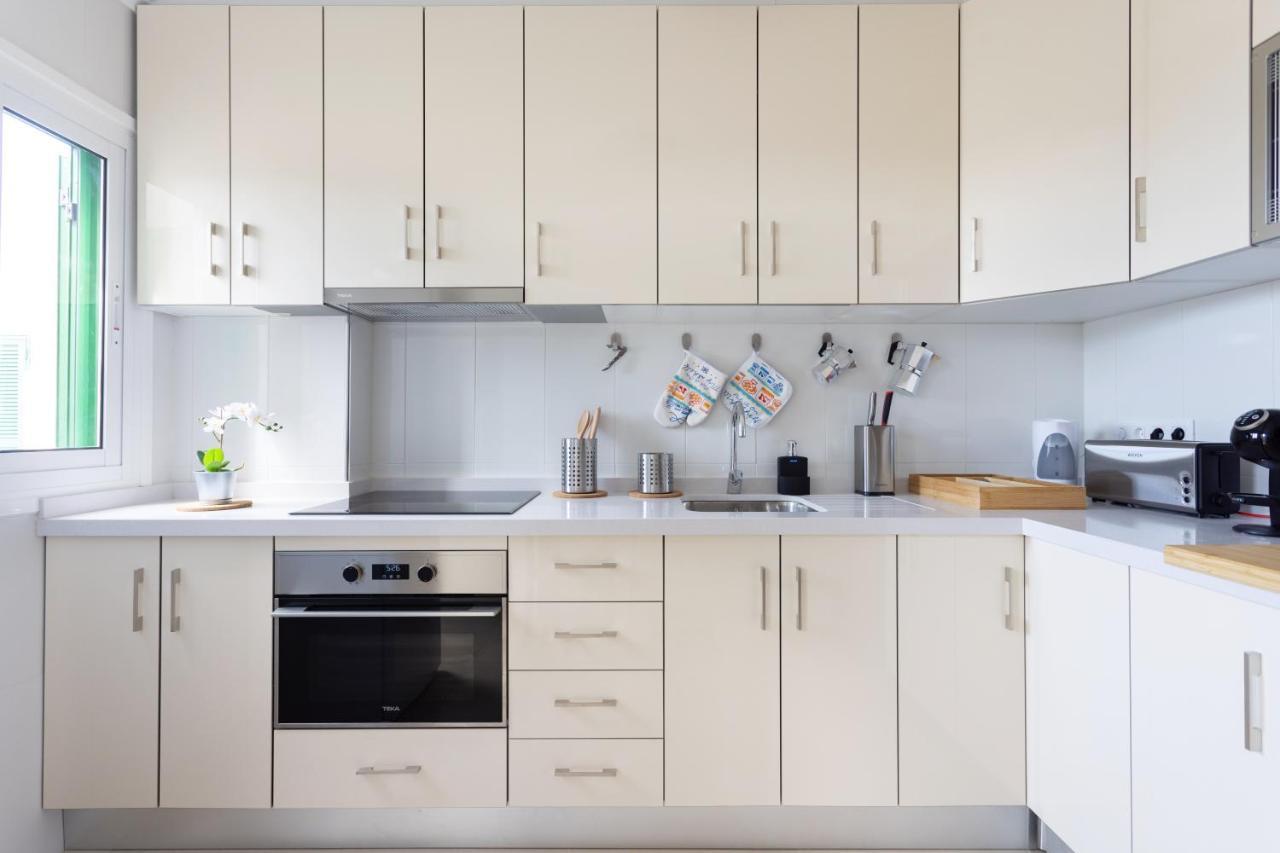 Classbnb - Three Spacious Apartments 150M From The Las Americas Promenade أرونا المظهر الخارجي الصورة
