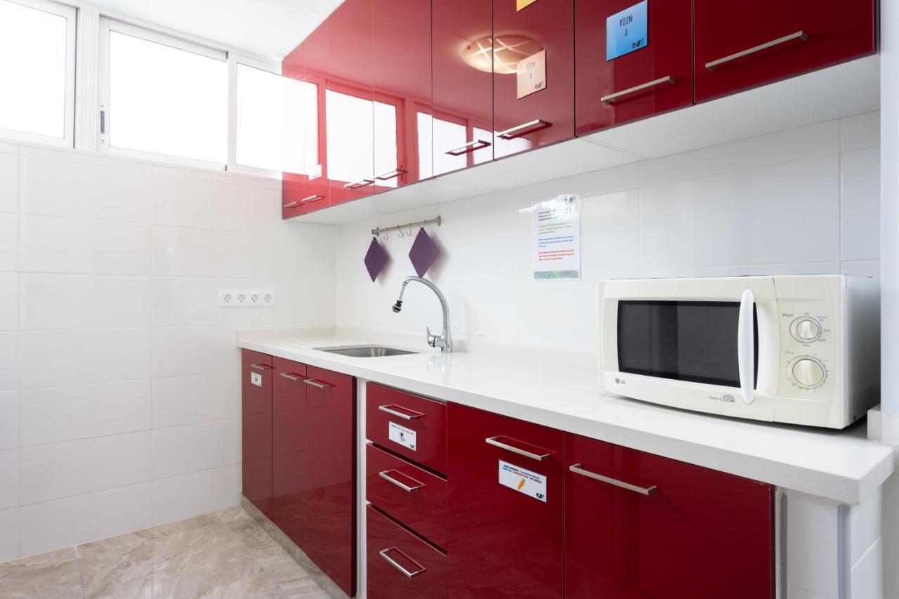 Classbnb - Three Spacious Apartments 150M From The Las Americas Promenade أرونا المظهر الخارجي الصورة