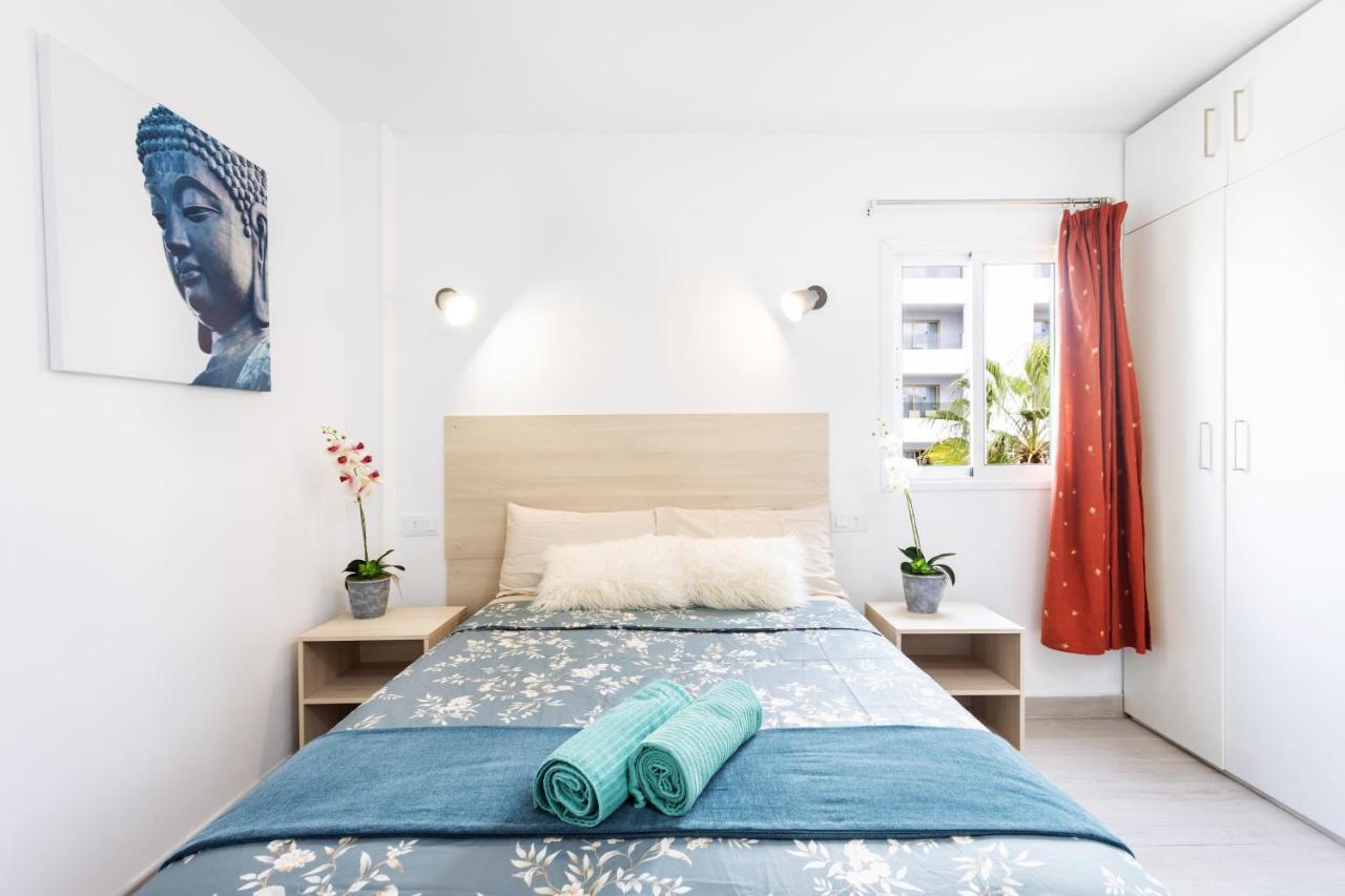 Classbnb - Three Spacious Apartments 150M From The Las Americas Promenade أرونا المظهر الخارجي الصورة