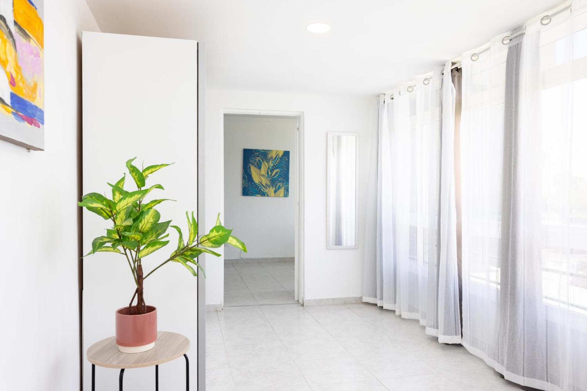 Classbnb - Three Spacious Apartments 150M From The Las Americas Promenade أرونا المظهر الخارجي الصورة